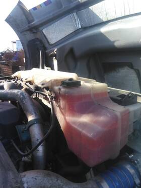 2618983 For 2013 Volvo Vnl Radiator Overflow Tank Ga