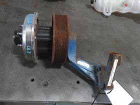 3685546 Borg Warner 2428782 Viscous Fan Clutch/hub Assembly