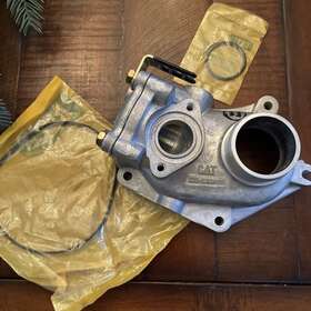 235-6363 Caterpillar Oil Cooler Housing Bonnet