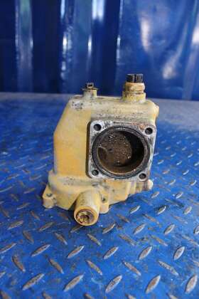 238-6721 Caterpillar 2005 C11 Engine Thermostat Housing P/n