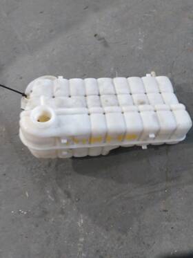 3454615 Chevrolet 2222069 C4500 Radiator Overflow Tank