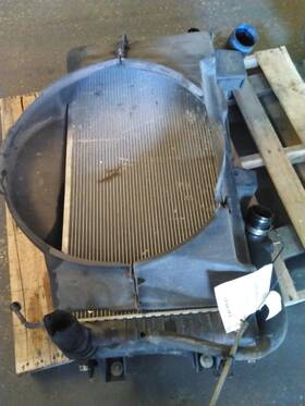 3659002 Chevrolet 2404841 Express 4500 Radiator Assembly
