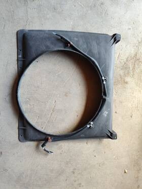 3901410 Chevrolet 1967-1972 Chevy C50 C60 Radiator Fan Shroud P/n Original