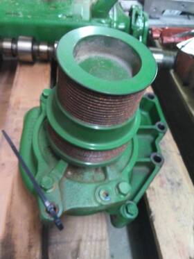 3704231 Cummins 2445439 Replaces 5406047 Qsx15 Water Pump