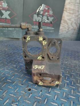 3073692 Cummins Ism Engine Thermostat Housing P/n