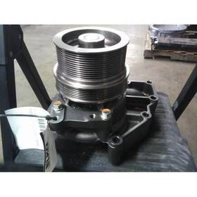 5719762 Cummins Engine Water Pump For