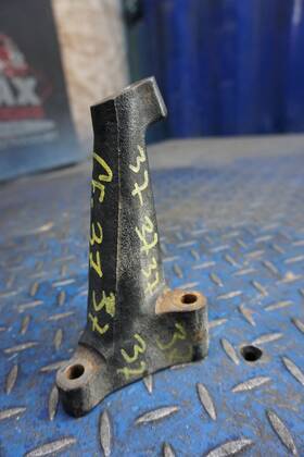 A4712031940 Detroit 2013 Dd15 Engine Mount P/n