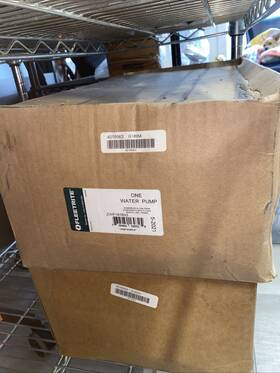 Zwp181693 Fleetrite Water Pumps Eastern F650 F750 Pump T444 1994-2003
