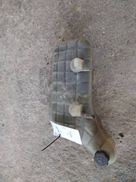 3843840 Ford 2560456 Radiator Overflow Tank