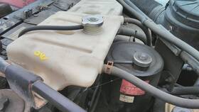 2628178 Ford For 1997 F800 Radiator Overflow Tank Oh
