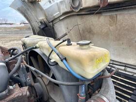 L9522 Ford 1997-1998 Right/passenger Radiator Overflow Bottle - Used