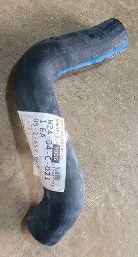 05-27657-001 Freightliner Oem Upper Radiator Hose