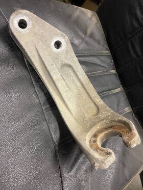 05-30581-001 Freightliner 0530581001 Cascadia 125 Dd15 Radiator Support Bracket Oem P/n