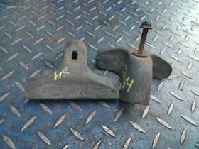 06-21522-000 Freightliner Truck Battery Tray Retainer Price Per Unit P/n