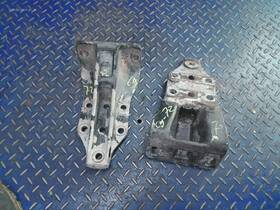 15-15682 Freightliner 2004 Century Cab Mount Bracket Price Per Unit P/n