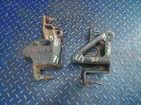 17-12738-003 Freightliner 2004 Century Hood Hinge Price Per Unit P/n