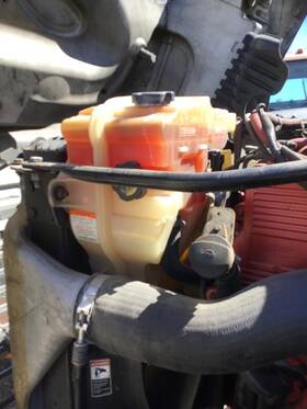 3413029 Freightliner 2185134 Cascadia 125 Radiator Overflow Tank