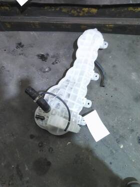 3458060 Freightliner 2225223 Cascadia 125 Radiator Overflow Tank