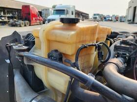 3505192 Freightliner 2267055 Cascadia 125 Radiator Overflow Tank