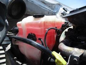 3505331 Freightliner 2267172 Cascadia 113 Radiator Overflow Tank 2011