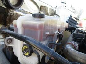 3518243 Freightliner 2278653 Cascadia 125 Radiator Overflow Tank 2015