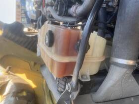 3539137 Freightliner 2297451 Cascadia 125 Radiator Overflow Tank 2015