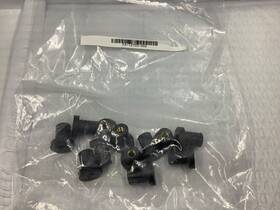 23-12705-002 Freightliner Rubber Well Nut M6x1.0 Lot Of 12
