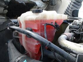 3561750 Freightliner 2317304 Cascadia 125 Radiator Overflow Tank 2014