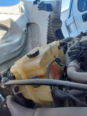 3571858 Freightliner 2326243 Cascadia 125 Radiator Overflow Tank 2016