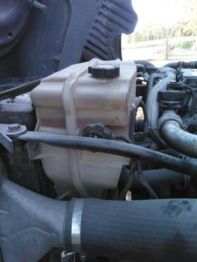 3581972 Freightliner 2335222 Cascadia 125 Radiator Overflow Tank 2012