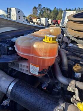 3591038 Freightliner 2343590 Cascadia 116 Radiator Overflow Tank