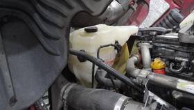 3633667 Freightliner 2381769 Cascadia 125 Radiator Overflow Tank
