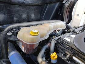3646797 Freightliner 2393895 Cascadia 126 Radiator Overflow Tank 2020