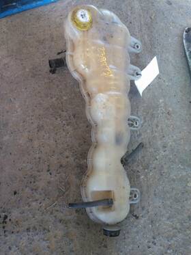 3650969 Freightliner 2397731 Cascadia 126 Radiator Overflow Tank 2019
