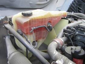 3669984 Freightliner 2415055 Cascadia 125 Radiator Overflow Tank 2014