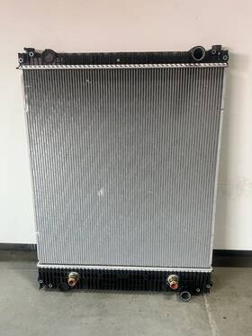 800-31352 Freightliner 900050 Business Class M2 Radiator