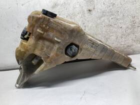 A05-25263-002 Freightliner 2008-2021 Coronado Radiator Overflow Bottle - Used P/n A0525263002