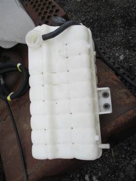 1701800 Gmc 702757 For 2004 C6500 Radiator Overflow Tank