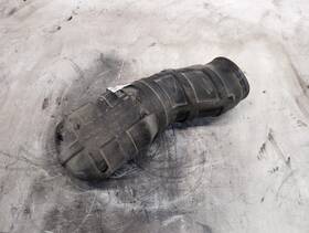 1661685c2 International 8100 Air Transfer Tube - Used P/n