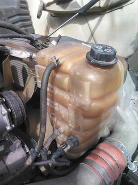 3585062 International 2338199 Prostar 113 Radiator Overflow Tank