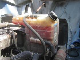 3679320 International 2423340 Rh Radiator Overflow Tank 2019