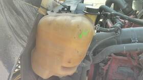 3751976 International 2486463 4300 Radiator Overflow Tank