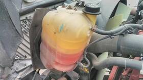3833131 International 2550862 Mv Radiator Overflow Tank
