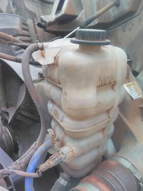 3846892 International 2563017 Prostar 122 Radiator Overflow Tank