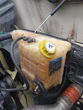 3919286 International 2610807 For 2020 Lt Radiator Overflow Tank