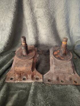 E1760-1 Kenworth 1987 W900 B Radiator Mounts E1760 Complete Pair Discontinued