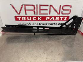 Eu684001 Kenworth Covering- Left Ent