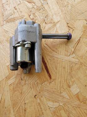 Mp8-445c Mack 20713422 2010 Engine Brake Actuator Valve P/n