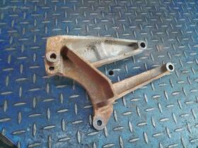 209rd528m Mack E7 A/c Compressor Bracket P/n