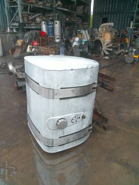 21172559 Mack Truck Fuel Tank With Straps P/n